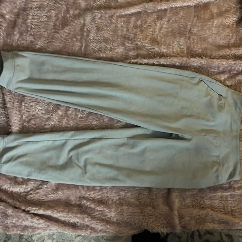 AVIA Large(10-12) girls sweat pants, only a little worn down in the back by tag